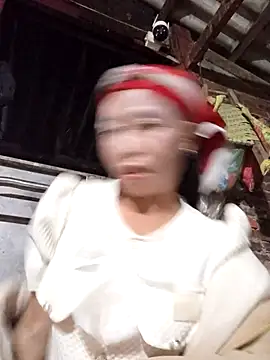 Snapshot of me-cute chatting on 09.29.25 me-cute online show from 09.29.25