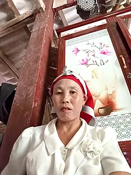 Snapshot of me-cute chatting on 10.09.25 me-cute online show from 10.09.25