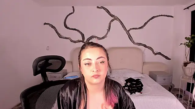 SarahCastro1  online show from 09.22.25