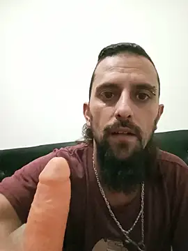 Snapshot of urugauchito chatting on 06.15.26 urugauchito online show from 06.15.26