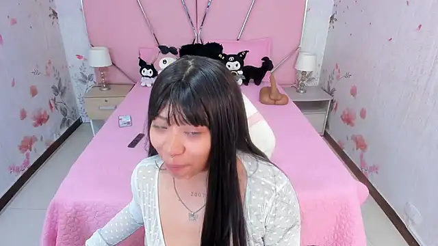 SafiroAgataaa online show from 11.19.25