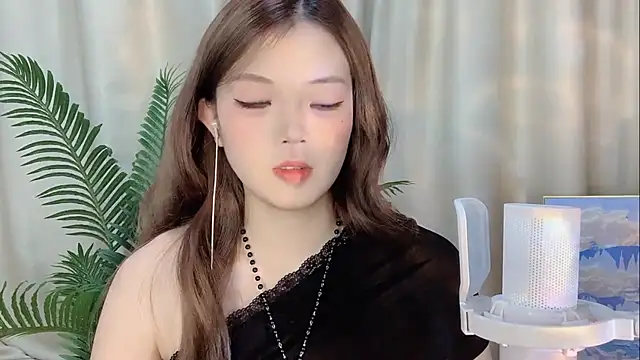 Snapshot of MM-MUMU chatting on 09.09.25 MM-MUMU online show from 09.09.25