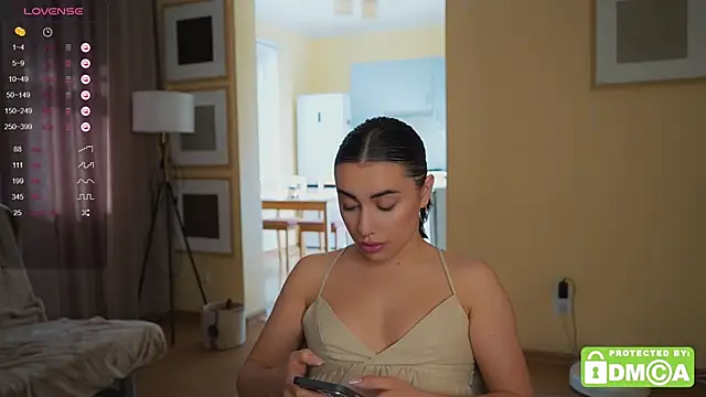 Snapshot of KateCarrey chatting on 10.02.25 KateCarrey online show from 10.02.25