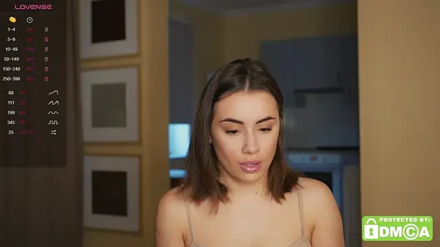 Snapshot of KateCarrey chatting on 10.06.25 KateCarrey online show from 10.06.25