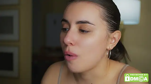 Snapshot of KateCarrey chatting on 10.06.25 KateCarrey online show from 10.06.25