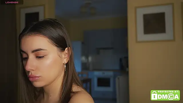 Snapshot of KateCarrey chatting on 10.28.25 KateCarrey online show from 10.28.25