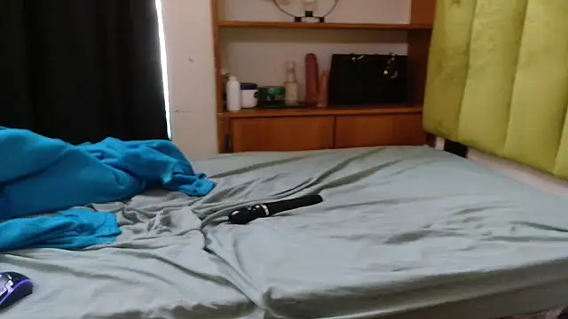 Snapshot of Keishaa-77 chatting on 09.29.25 Keishaa-77 online show from 09.29.25