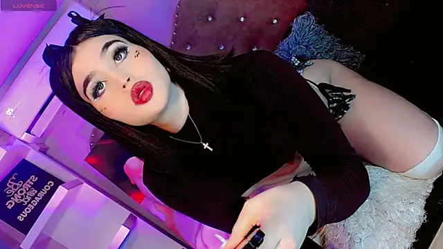 Daphnne Foxx online show from 09.15.25