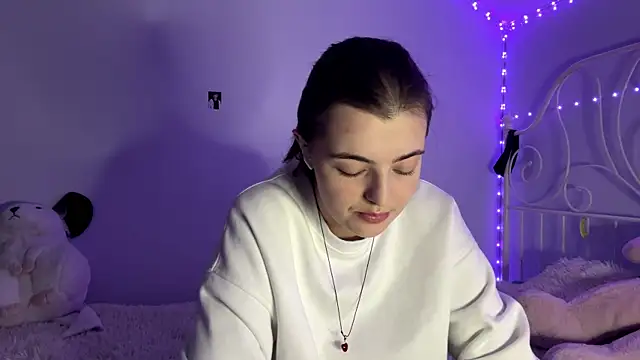 HoneyMist online show from 11.10.25