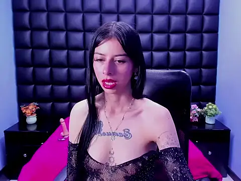 Dulce Miaa  online show from 10.22.25