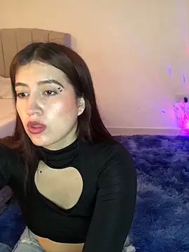 BrunnetAri  online show from 10.10.25