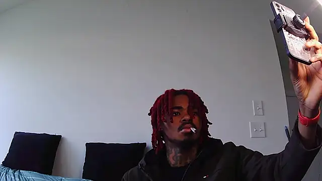 Snapshot of risktakinndolo chatting on 09.19.25 risktakinndolo online show from 09.19.25