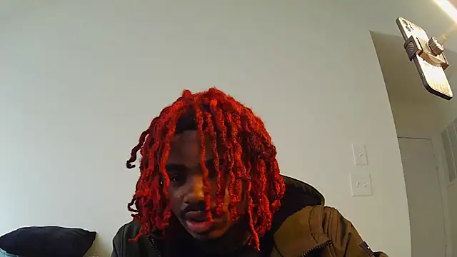 Snapshot of risktakinndolo chatting on 09.27.25 risktakinndolo online show from 09.27.25