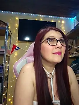 Snapshot of MaruMoon69 chatting on 10.01.25 MaruMoon69 online show from 10.01.25