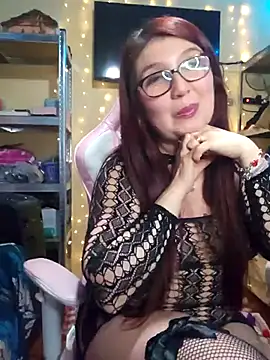 Snapshot of MaruMoon69 chatting on 10.23.25 MaruMoon69 online show from 10.23.25