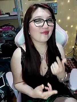 Snapshot of MaruMoon69 chatting on 10.23.25 MaruMoon69 online show from 10.23.25