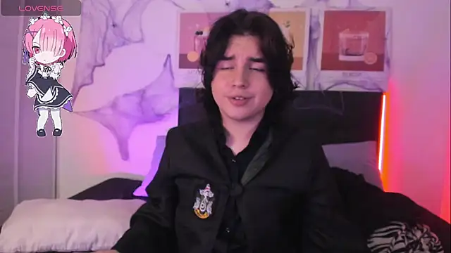 Snapshot of damienbeltmonth chatting on 10.16.25 damienbeltmonth online show from 10.16.25