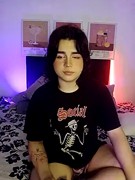 Snapshot of damienbeltmonth chatting on 11.17.25 damienbeltmonth online show from 11.17.25