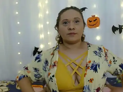 NoraParkeer online show from 10.14.25