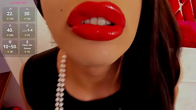 Snapshot of sweet_Elizabeth chatting on 02.04.26 sweet Elizabeth online show from 02.04.26