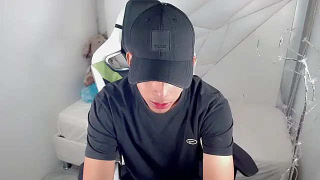 Snapshot of Austin_col_ chatting on 10.15.25 Austin col online show from 10.15.25