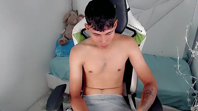 Snapshot of Austin_col_ chatting on 10.25.25 Austin col online show from 10.25.25