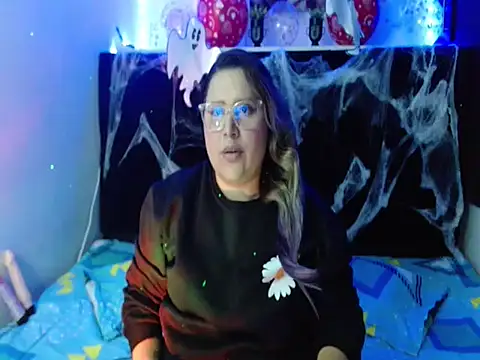 EmmaTower online show from 10.10.25