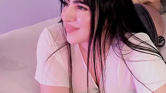 Camila Matinez  online show from 10.24.25