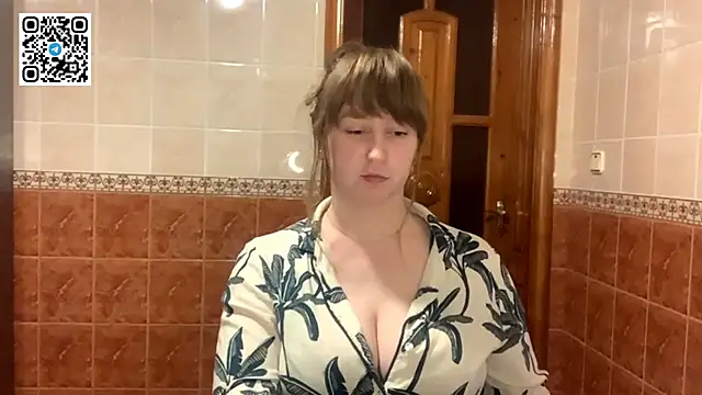 MaroonMoon  online show from 12.17.25