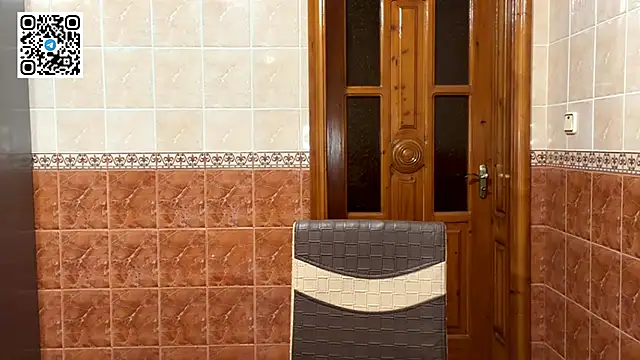 MaroonMoon  online show from 02.25.26