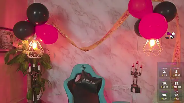 Snapshot of cristal_herrera_ chatting on 11.01.25 cristal herrera online show from 11.01.25