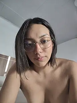 Snapshot of WendySuns_ chatting on 07.14.26 WendySuns online show from 07.14.26