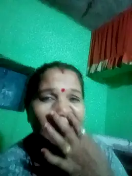 Snapshot of Manavi_x chatting on 10.16.25 Manavi x online show from 10.16.25