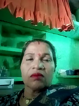 Snapshot of Manavi_x chatting on 10.17.25 Manavi x online show from 10.17.25