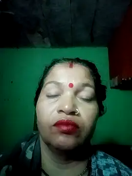 Snapshot of Manavi_x chatting on 10.20.25 Manavi x online show from 10.20.25