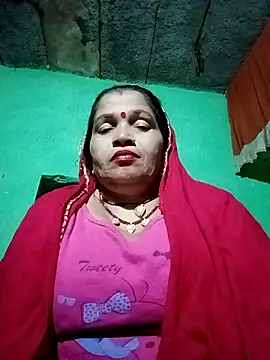 Snapshot of Manavi_x chatting on 11.04.25 Manavi x online show from 11.04.25