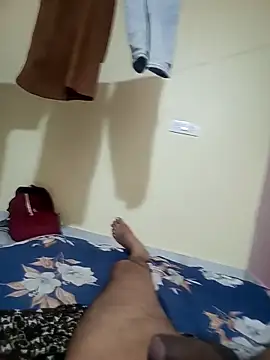 Snapshot of bobby3374 chatting on 10.03.25 bobby3374 online show from 10.03.25