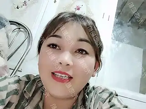 Lyly nuce online show from 10.30.25