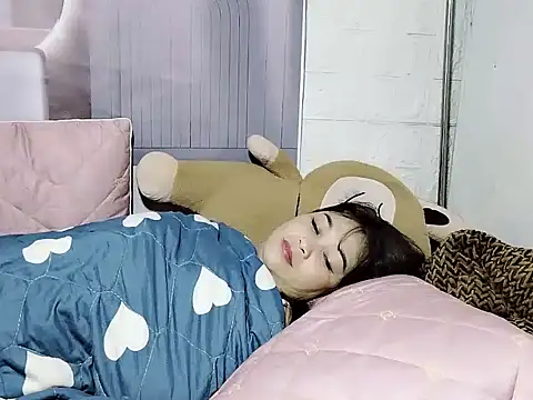 Lyly nuce online show from 11.11.25