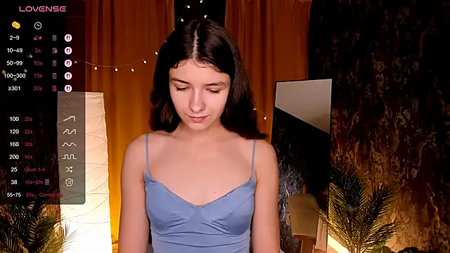 Snapshot of amy_cute_cat chatting on 10.18.25 amy cute cat online show from 10.18.25