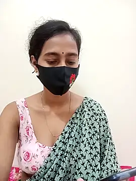 Snapshot of Softecho-03 chatting on 10.20.25 Softecho-03 online show from 10.20.25