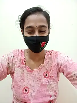 Snapshot of Softecho-03 chatting on 10.24.25 Softecho-03 online show from 10.24.25