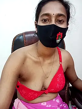 Snapshot of Softecho-03 chatting on 10.29.25 Softecho-03 online show from 10.29.25