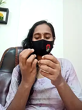 Snapshot of Softecho-03 chatting on 11.07.25 Softecho-03 online show from 11.07.25