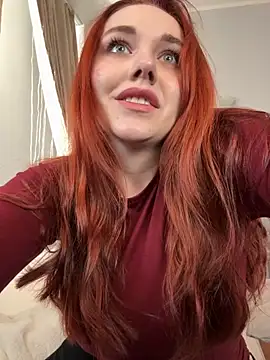 Snapshot of PollyVinice chatting on 09.14.25 PollyVinice online show from 09.14.25