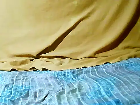 Snapshot of Hottie_pinoy21 chatting on 10.10.25 Hottie pinoy21 online show from 10.10.25