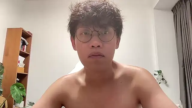 Passionatetwink2 online show from 10.31.25