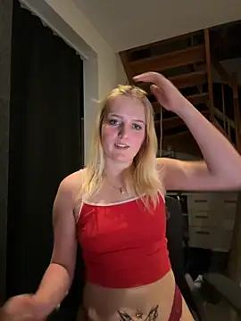 DieBlondeHannah online show from 09.08.25