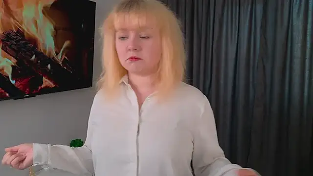 Ann Hayes online show from 09.22.25