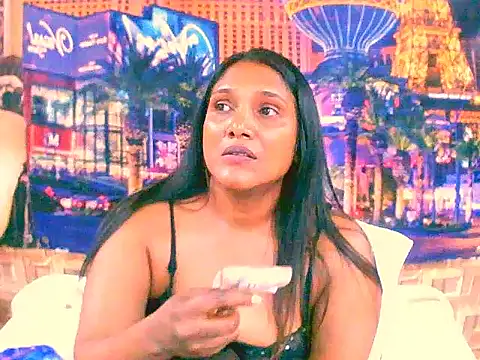 Snapshot of IndianSexyLady4u chatting on 09.19.25 IndianSexyLady4u online show from 09.19.25